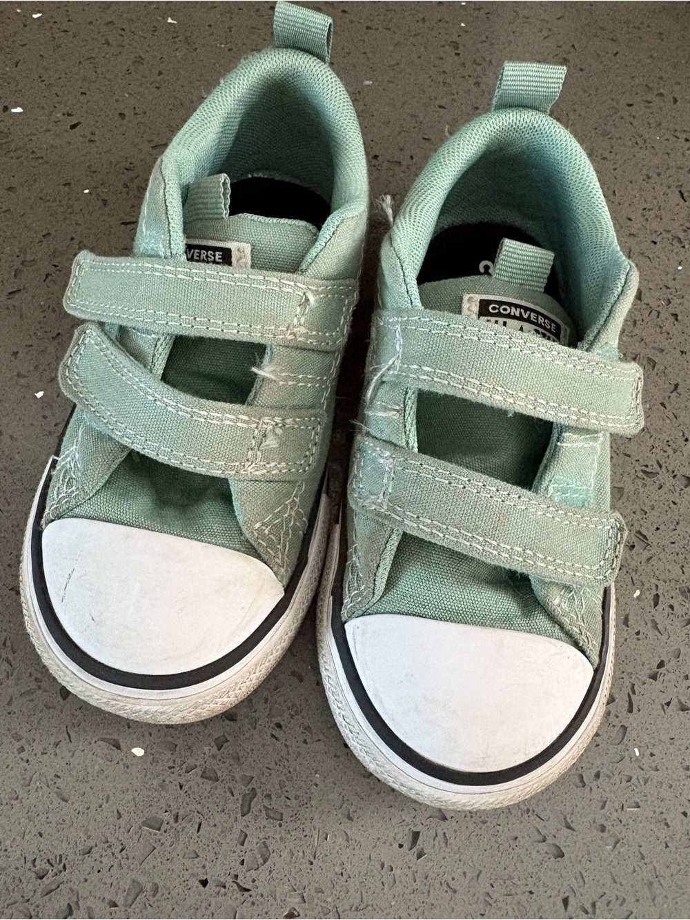 Converse Kids Low-Top Velcro Sneakers in Mint size 8c